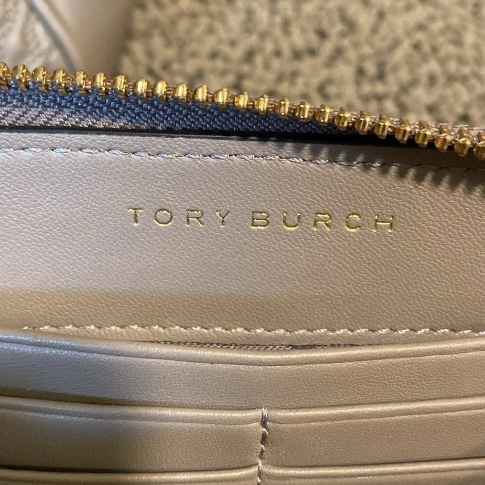 STUNNING Tory Burch Gray Leather Shoulder Bag in EUC